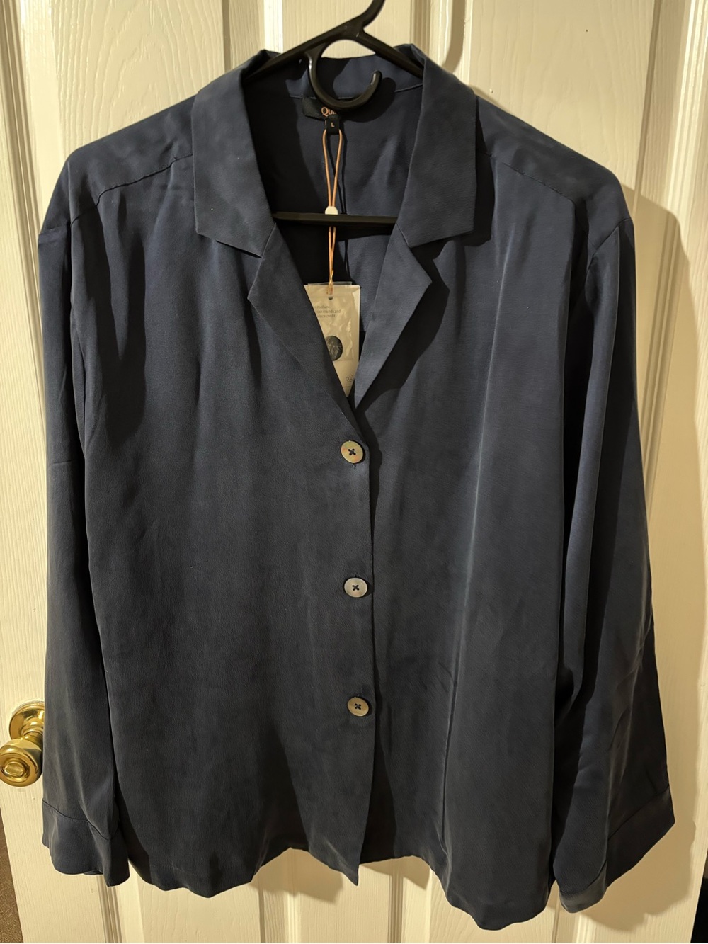 Quince 100% Washable Silk Long Sleeve Pajama Top in Navy Large NWT - Picture 2 of 5